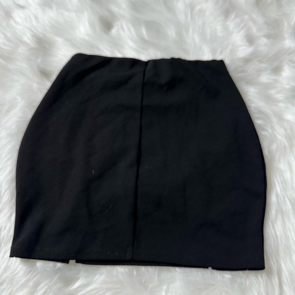 Fashion Nova mini skirt black with slits XS - Picture 3 of 3